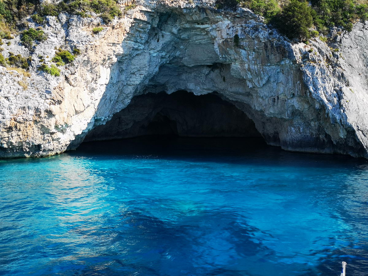 Avantura Plava špilja – Grupna/Tura sa kartom gliserom / Kotor