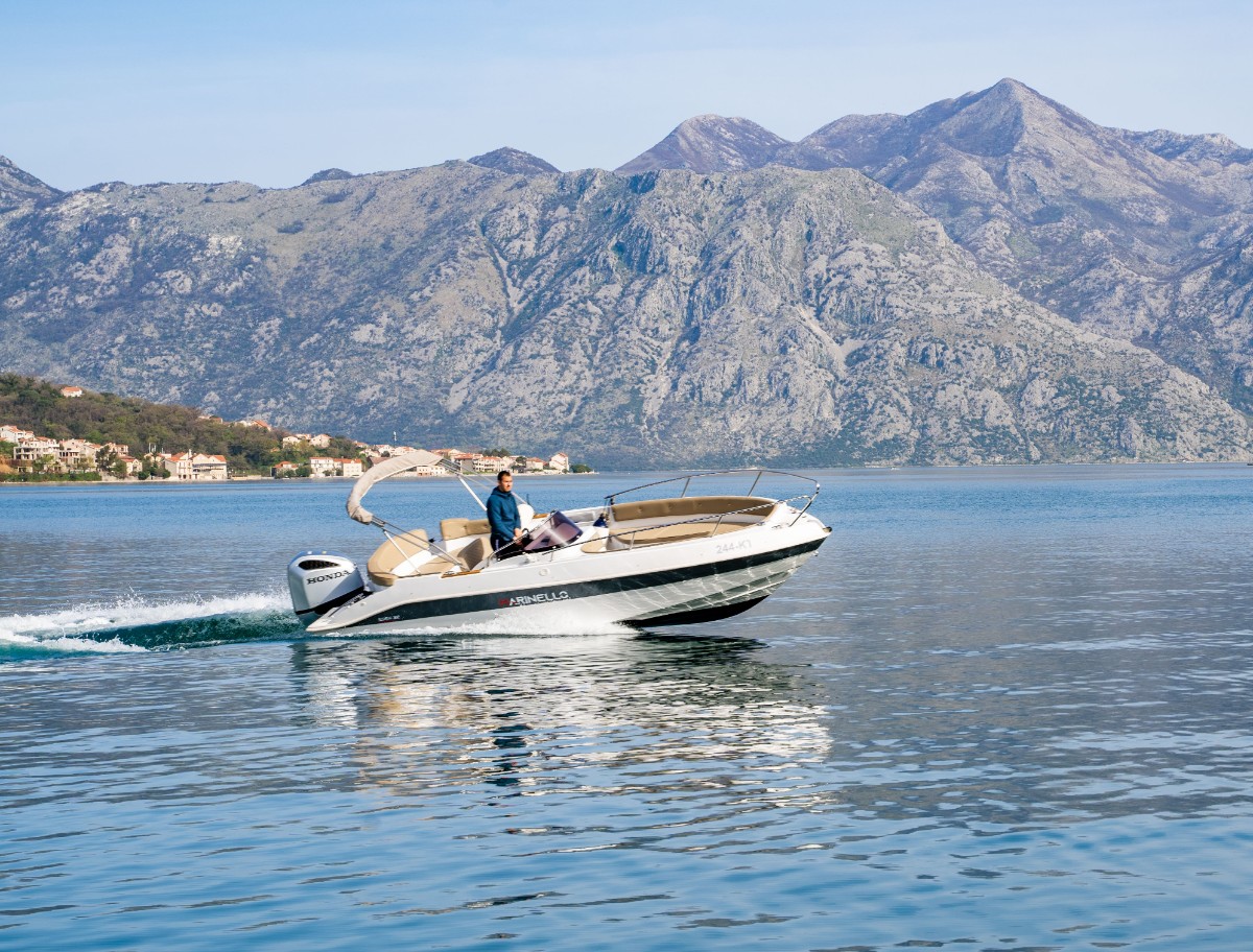 Avantura Plava špilja – Privatna tura gliserom / Kotor